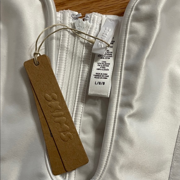 SKIMS White Bandeau Corset - Picture 2 of 7